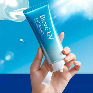 Biore's UV Aqua Rich Watery Essence Sunscreen SPF 50+ PA++++ comes in a gradient blue tube.